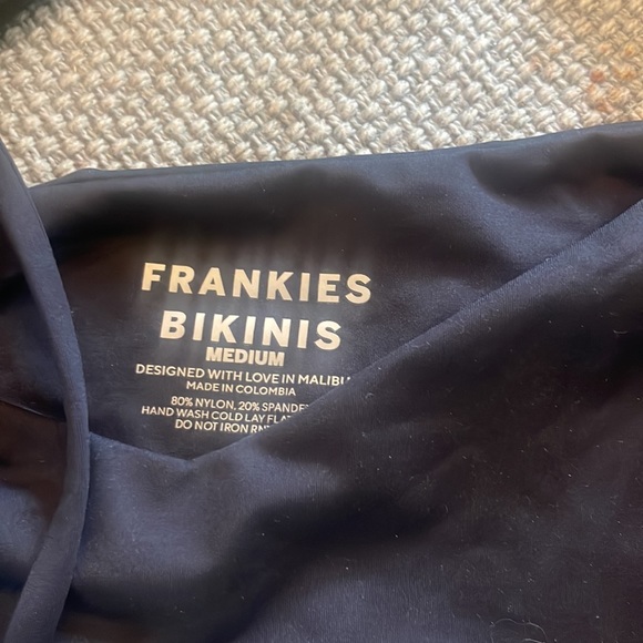 Swimsuit Frankie’s - Picture 3 of 4